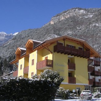 Rezidence Alpenrose 3* (Molveno, 864 m)