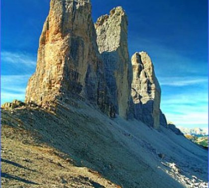 Impozantní Tre Cime di Lavaredo - pod nimi startujeme