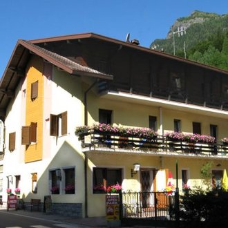 Hotel Aurora 3* (Rocca Pietore, 1.145 m)