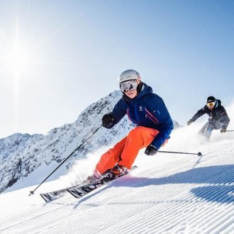 Slunečné lyžování ve Stubai do 27.05.22 - akční ceny se skipasem