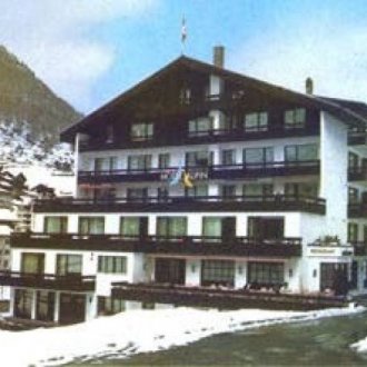 Hotely (Saas-Fee, 1.800 m)