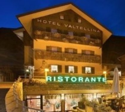 Hotel Valtellina Livigno - večerní pohled